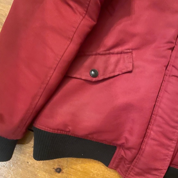 Beaver Canoe Red Burgundy Winter Jacket - Picture 7 of 9
